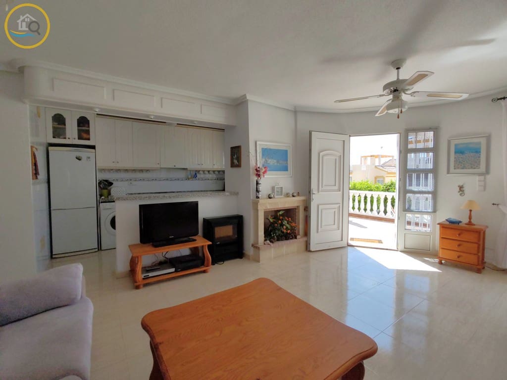 Chalet de 3 habitaciones en Pinar de Campoverde en venta con piscina garaje - 299.000 € (Ref: 10001036)