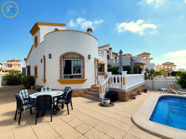 Chalet de 3 habitaciones en Pinar de Campoverde, Pilar de la Horadada en venta con piscina garaje - 299.000 € (Ref: 10001036)