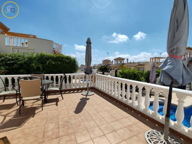 Chalet de 3 habitaciones en Pinar de Campoverde, Pilar de la Horadada en venta con piscina garaje - 299.000 € (Ref: 10001036)