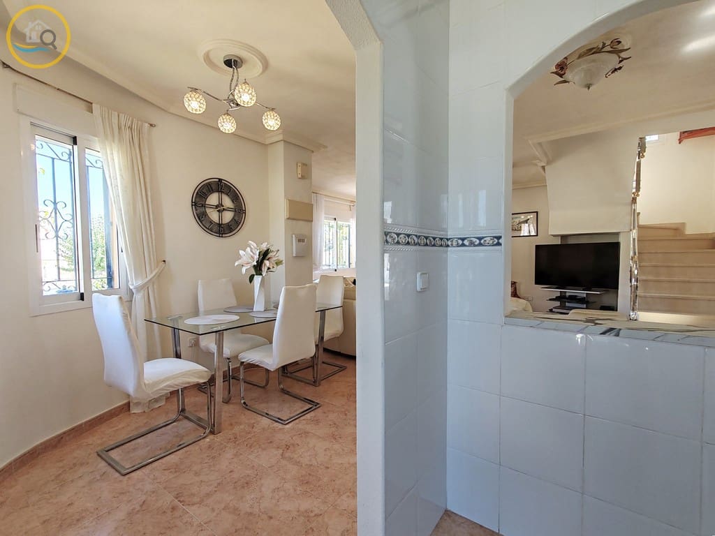 3 soveværelse Villa til salg i Pinar de Campoverde med swimmingpool garage - € 290.000 (Ref: 10117500)
