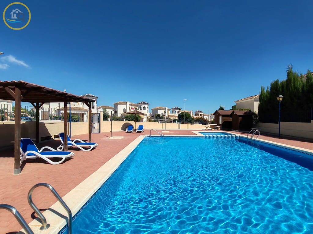 3 soveværelse Villa til salg i Pinar de Campoverde med swimmingpool garage - € 290.000 (Ref: 10117500)