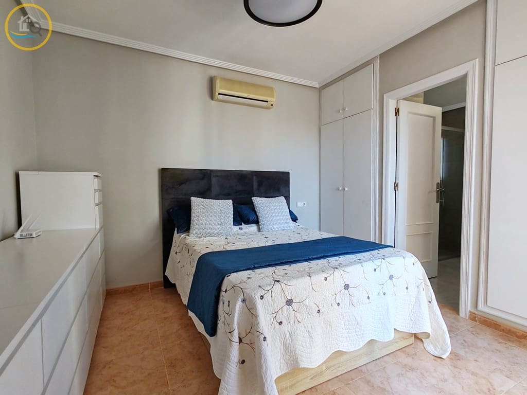 3 soveværelse Villa til salg i Pinar de Campoverde med swimmingpool garage - € 290.000 (Ref: 10117500)