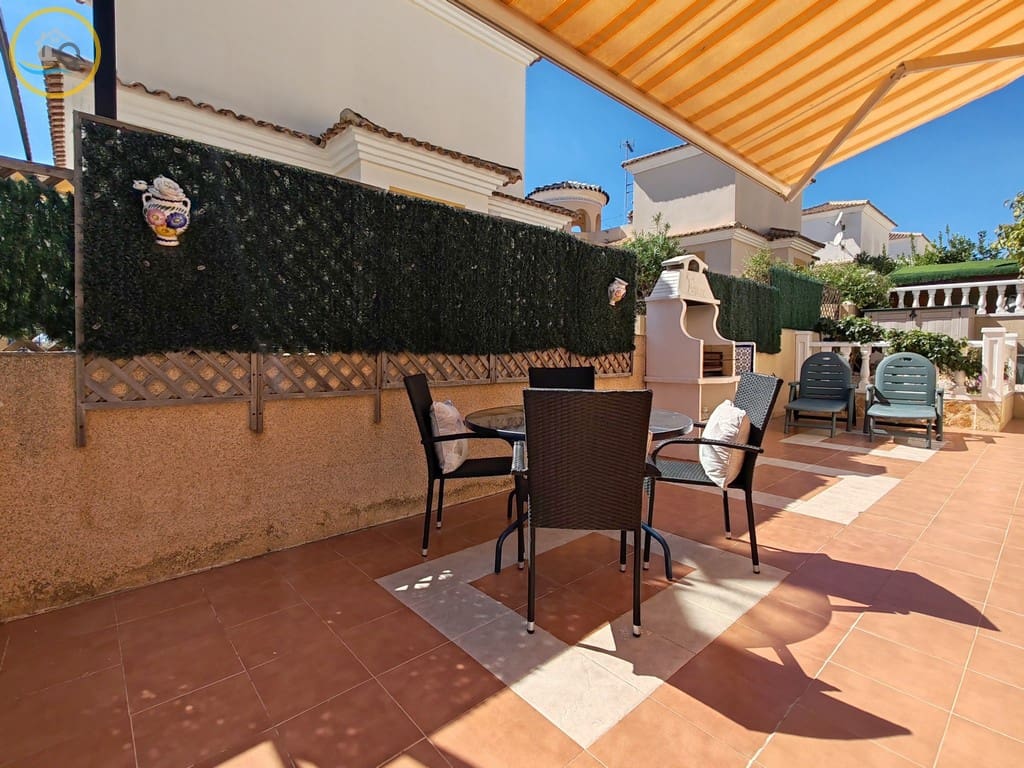 3 soveværelse Villa til salg i Pinar de Campoverde med swimmingpool garage - € 290.000 (Ref: 10117500)