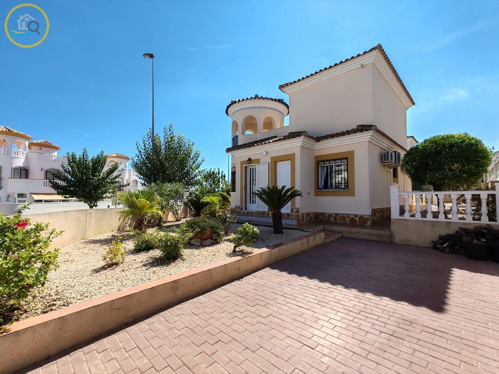 3 soveværelse Villa til salg i Pinar de Campoverde med swimmingpool garage - € 290.000 (Ref: 10117500)