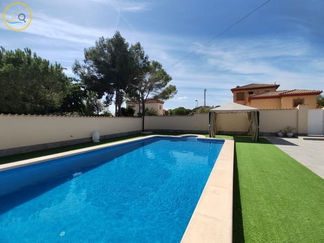 3 slaapkamer Villa te koop in Pinar de Campoverde, Pilar de la Horadada met zwembad garage - € 450.000 (Ref: 10163490)