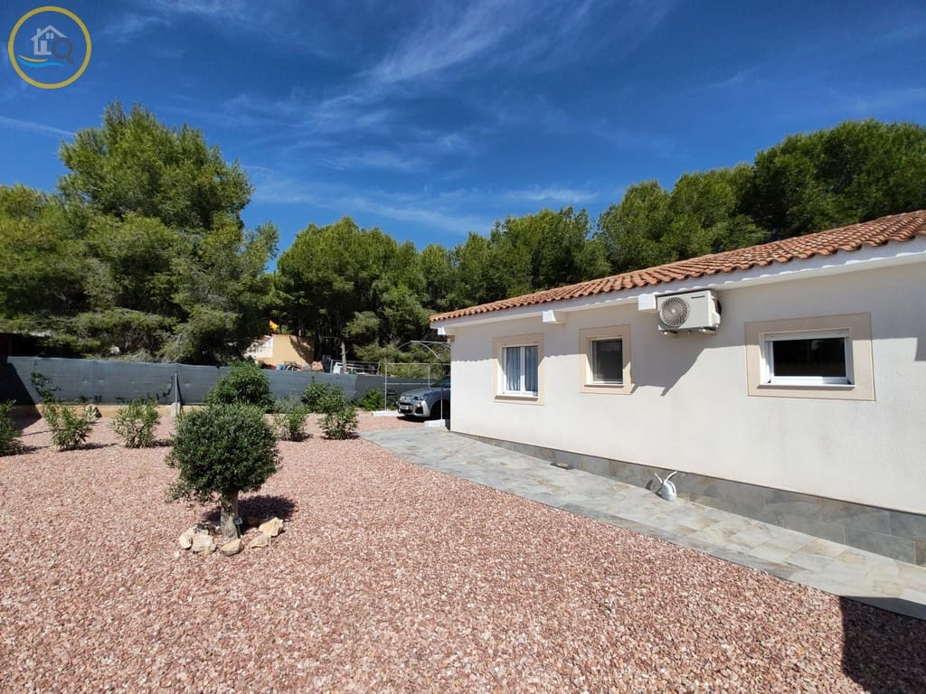 3 soverom Villa til salgs i Pinar de Campoverde med svømmebasseng garasje - € 450 000 (Ref: 10163490)