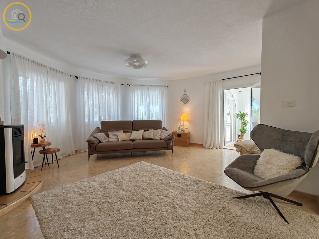 3 soverom Villa til salgs i Pinar de Campoverde med svømmebasseng garasje - € 450 000 (Ref: 10163490)