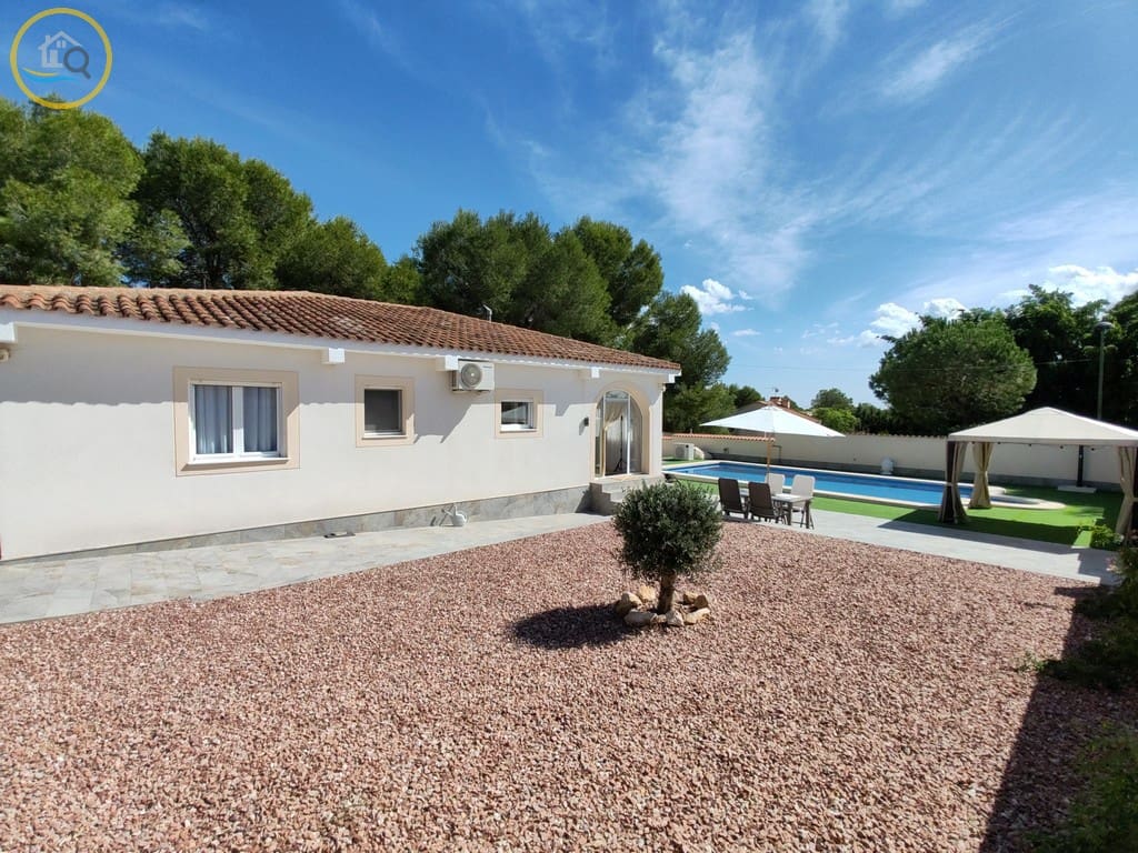3 soverom Villa til salgs i Pinar de Campoverde med svømmebasseng garasje - € 450 000 (Ref: 10163490)