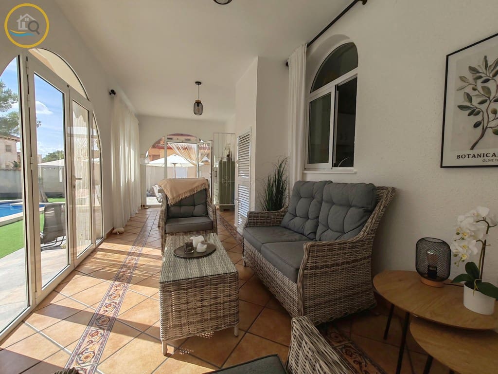 3 soverom Villa til salgs i Pinar de Campoverde med svømmebasseng garasje - € 450 000 (Ref: 10163490)