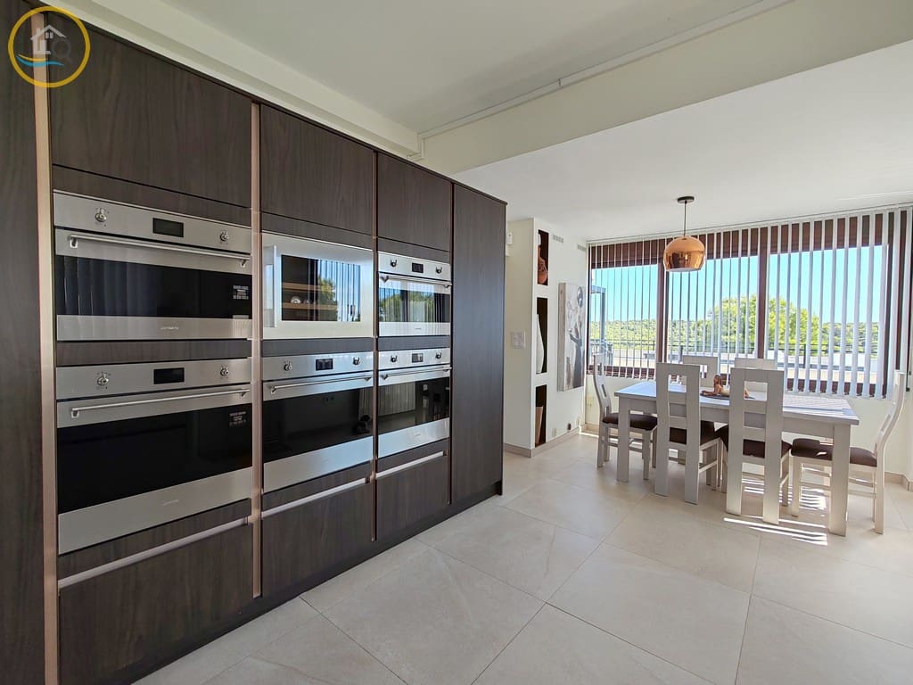 4 soveværelse Villa til salg i Pinar de Campoverde med swimmingpool - € 650.000 (Ref: 10163493)