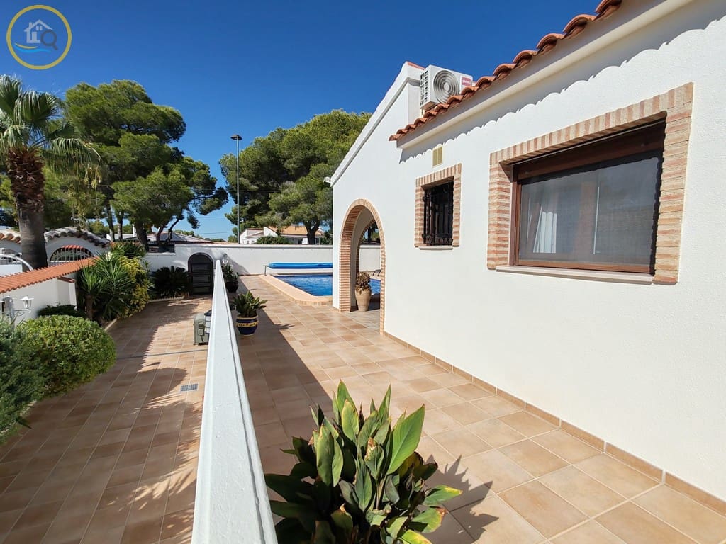 4 soveværelse Villa til salg i Pinar de Campoverde med swimmingpool - € 650.000 (Ref: 10163493)