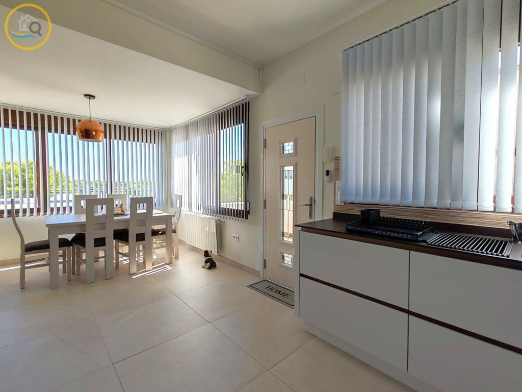 4 soveværelse Villa til salg i Pinar de Campoverde med swimmingpool - € 650.000 (Ref: 10163493)
