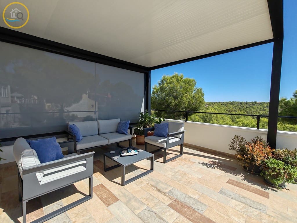 4 soveværelse Villa til salg i Pinar de Campoverde med swimmingpool - € 650.000 (Ref: 10163493)