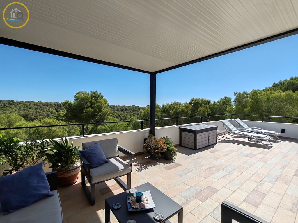 4 soveværelse Villa til salg i Pinar de Campoverde med swimmingpool - € 650.000 (Ref: 10163493)