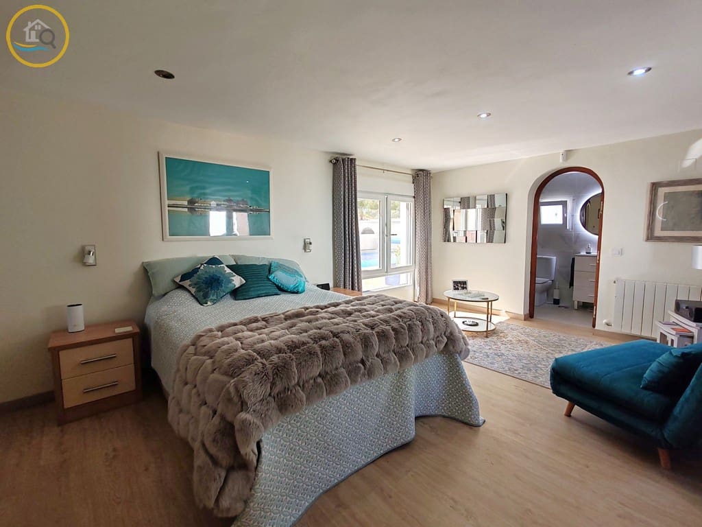 4 soveværelse Villa til salg i Pinar de Campoverde med swimmingpool - € 650.000 (Ref: 10163493)
