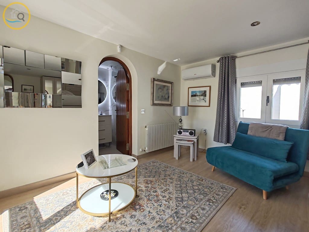 4 soveværelse Villa til salg i Pinar de Campoverde med swimmingpool - € 650.000 (Ref: 10163493)