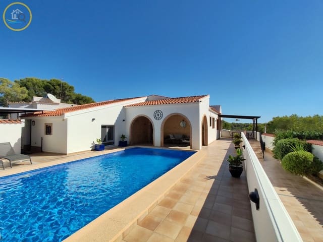 4 slaapkamer Villa te koop in Pinar de Campoverde, Pilar de la Horadada met zwembad - € 650.000 (Ref: 10163493)
