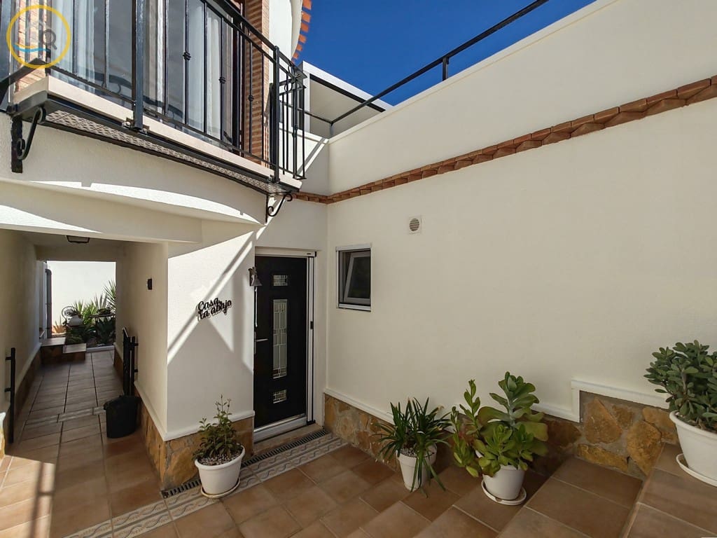 4 soveværelse Villa til salg i Pinar de Campoverde med swimmingpool - € 650.000 (Ref: 10163493)