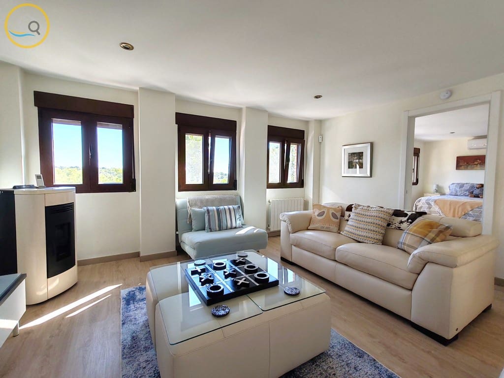 4 soveværelse Villa til salg i Pinar de Campoverde med swimmingpool - € 650.000 (Ref: 10163493)