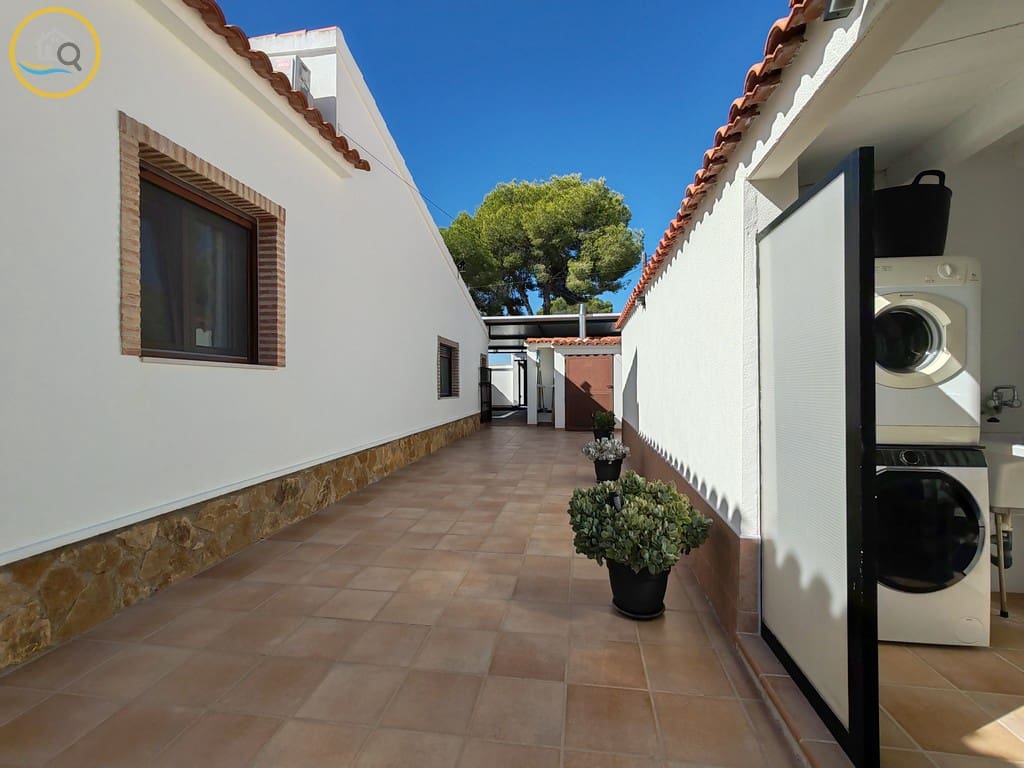 4 soveværelse Villa til salg i Pinar de Campoverde med swimmingpool - € 650.000 (Ref: 10163493)