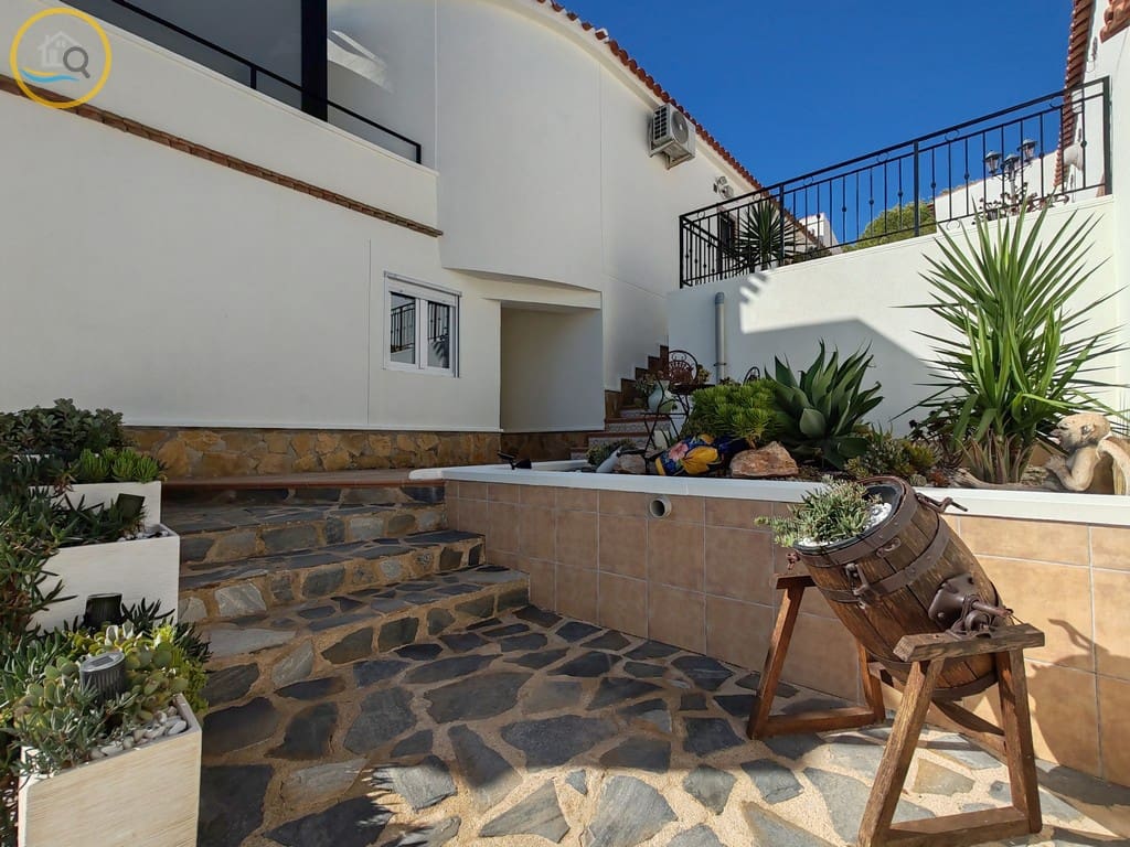 4 soveværelse Villa til salg i Pinar de Campoverde med swimmingpool - € 650.000 (Ref: 10163493)
