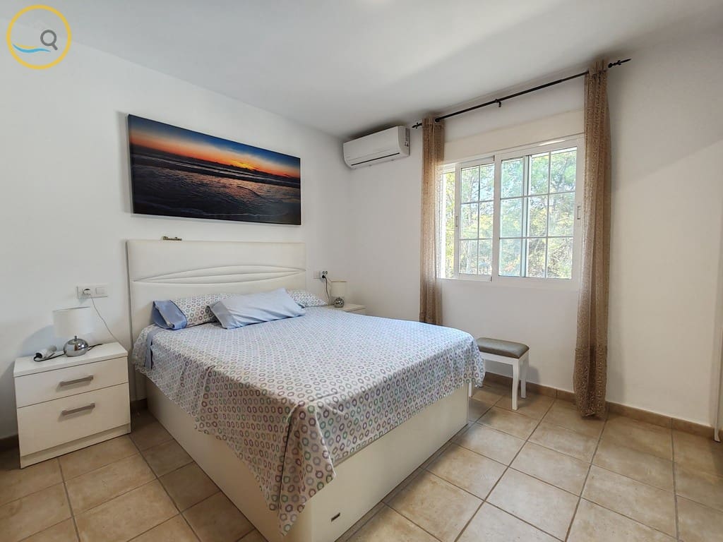 3 bedroom Villa for sale in Pinar de Campoverde with garage - € 345,000 (Ref: 10163504)