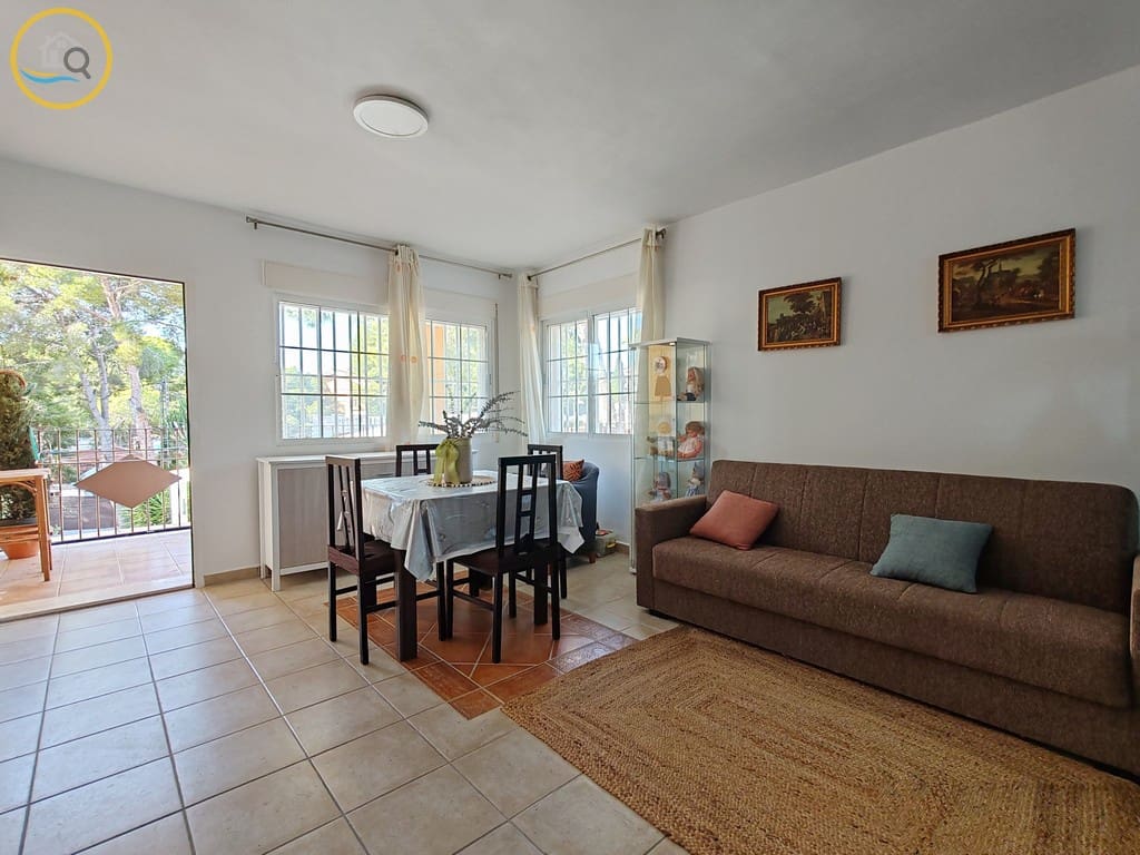 3 bedroom Villa for sale in Pinar de Campoverde with garage - € 345,000 (Ref: 10163504)