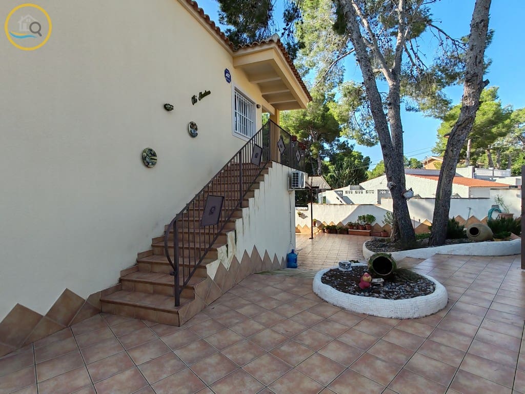 3 bedroom Villa for sale in Pinar de Campoverde with garage - € 345,000 (Ref: 10163504)