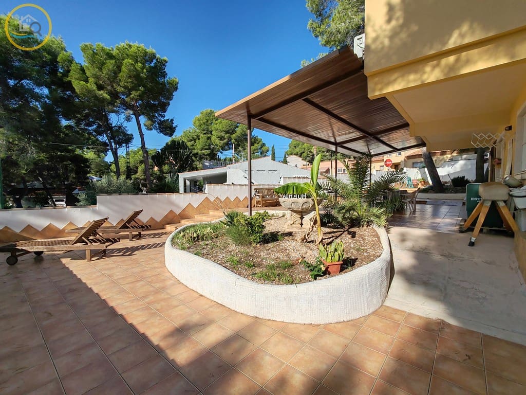 3 bedroom Villa for sale in Pinar de Campoverde with garage - € 345,000 (Ref: 10163504)