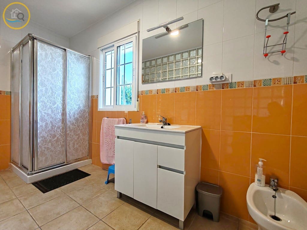 3 bedroom Villa for sale in Pinar de Campoverde with garage - € 345,000 (Ref: 10163504)