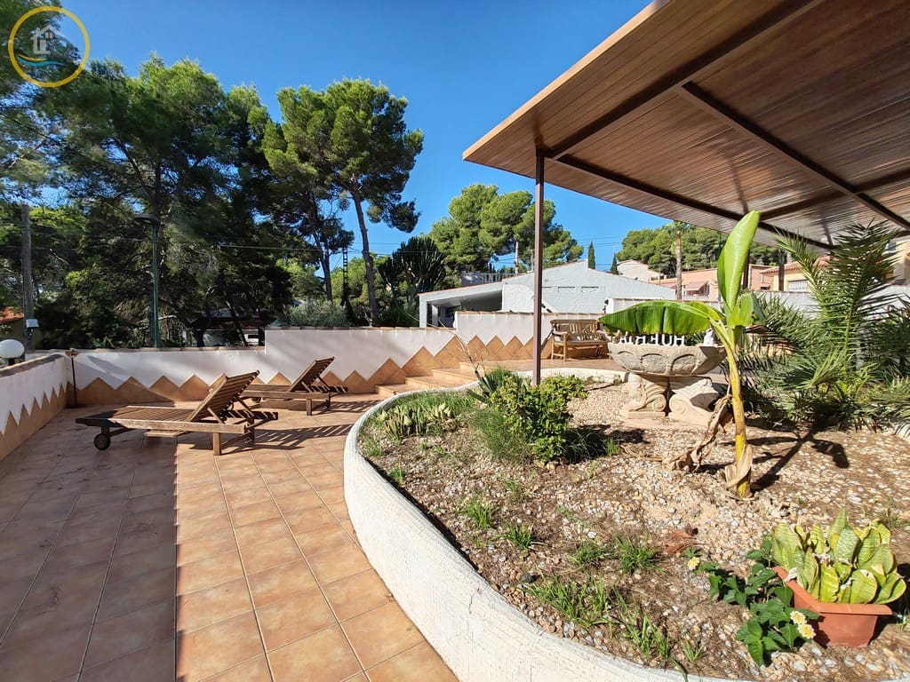 3 bedroom Villa for sale in Pinar de Campoverde with garage - € 345,000 (Ref: 10163504)