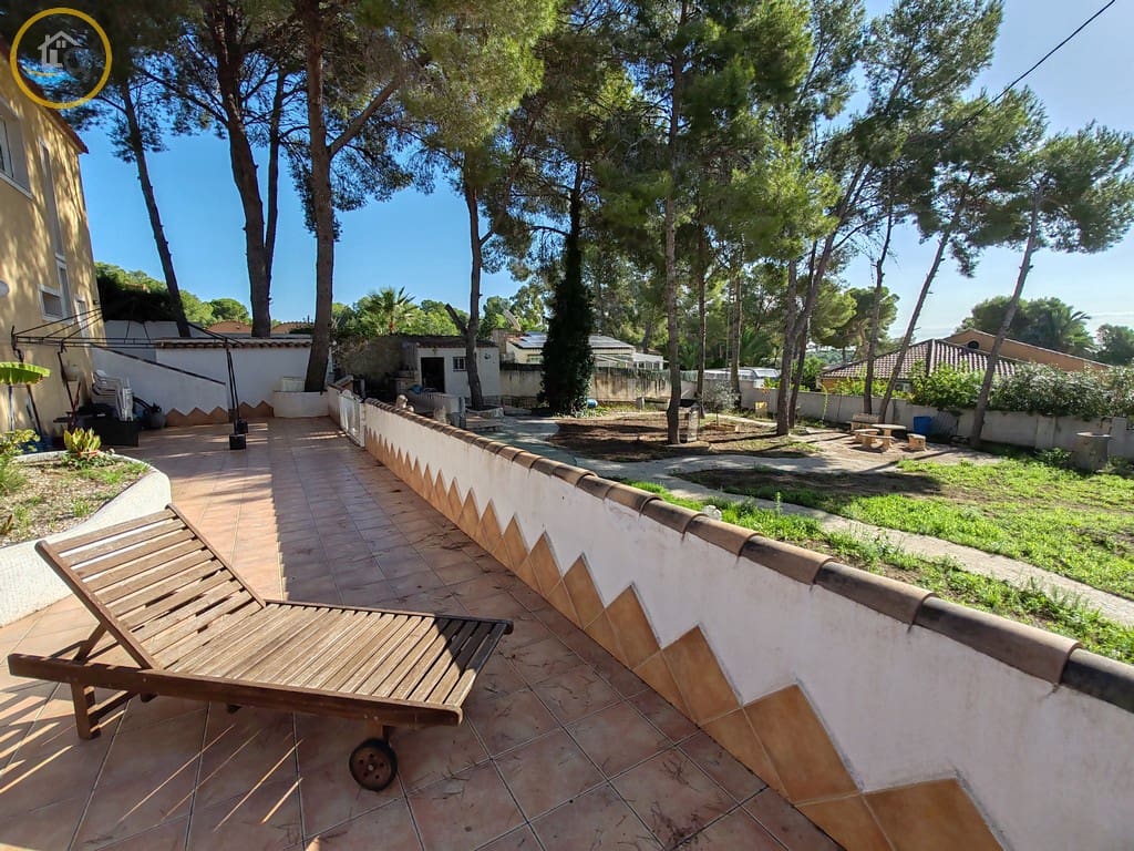 3 bedroom Villa for sale in Pinar de Campoverde with garage - € 345,000 (Ref: 10163504)