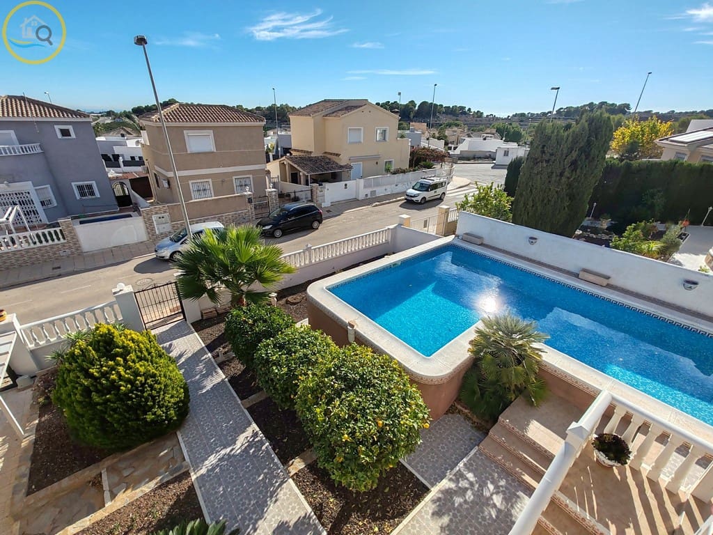 3 bedroom Villa for sale in Pinar de Campoverde, Pilar de la Horadada