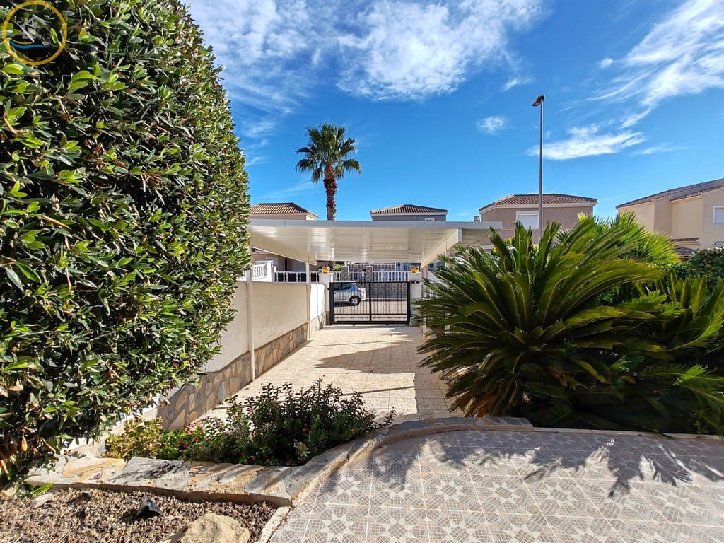 3 bedroom Villa for sale in Pinar de Campoverde, Pilar de la Horadada