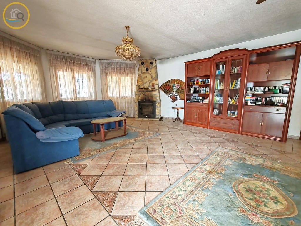 Chalet de 3 habitaciones en Pinar de Campoverde en venta con garaje - 490.000 € (Ref: 8182631)