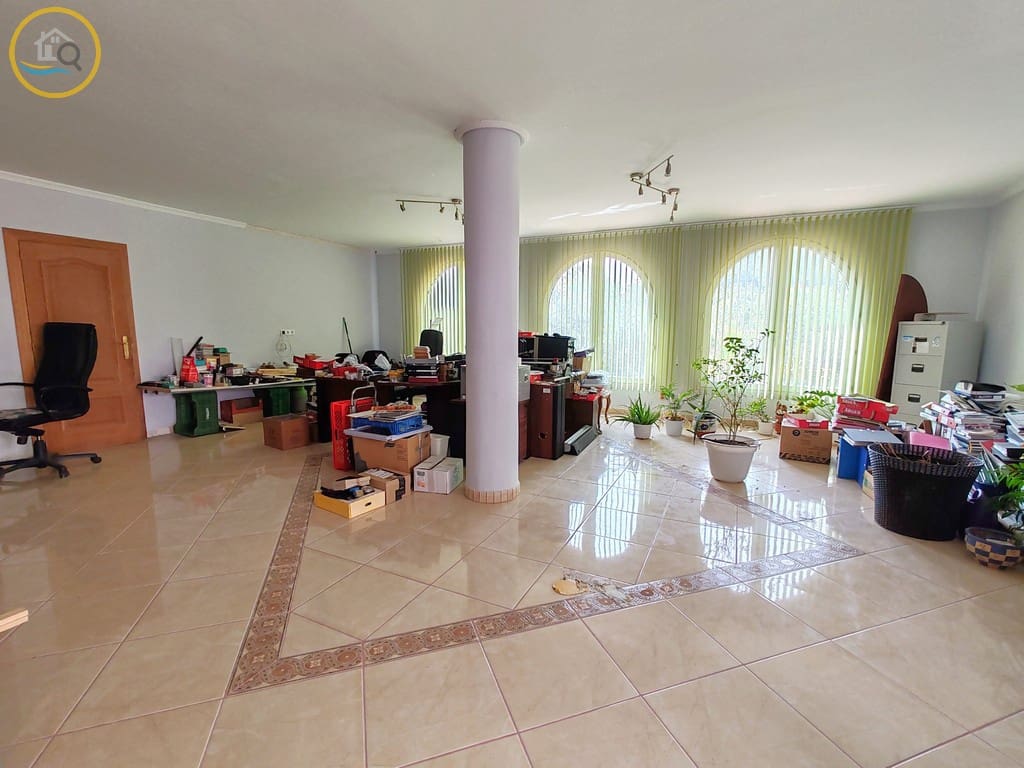 Chalet de 3 habitaciones en Pinar de Campoverde en venta con garaje - 490.000 € (Ref: 8182631)