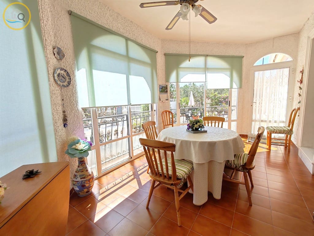 5 camera da letto Villa in vendita in Pinar de Campoverde con piscina garage - 450.000 € (Rif: 8555691)