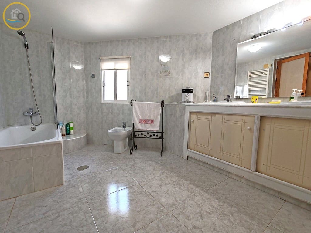 5 camera da letto Villa in vendita in Pinar de Campoverde con piscina garage - 450.000 € (Rif: 8555691)