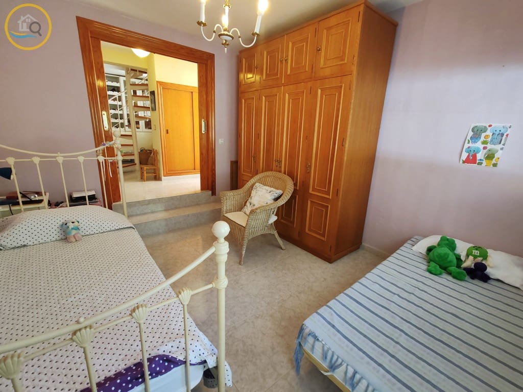 5 camera da letto Villa in vendita in Pinar de Campoverde con piscina garage - 450.000 € (Rif: 8555691)