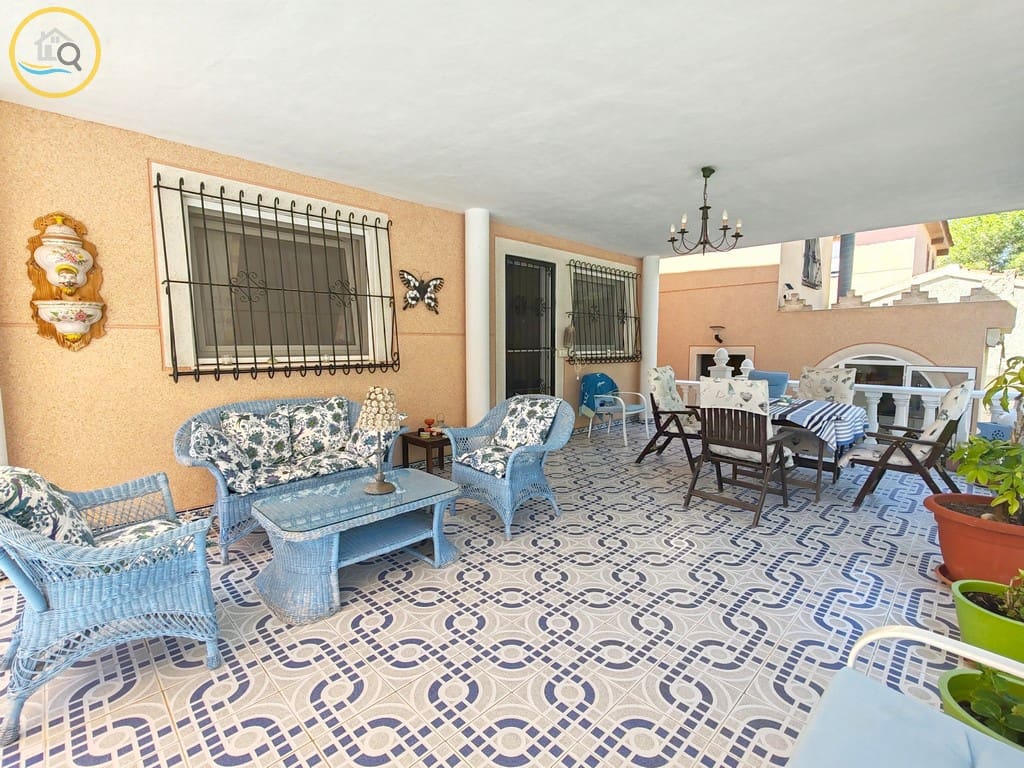 5 camera da letto Villa in vendita in Pinar de Campoverde con piscina garage - 450.000 € (Rif: 8555691)