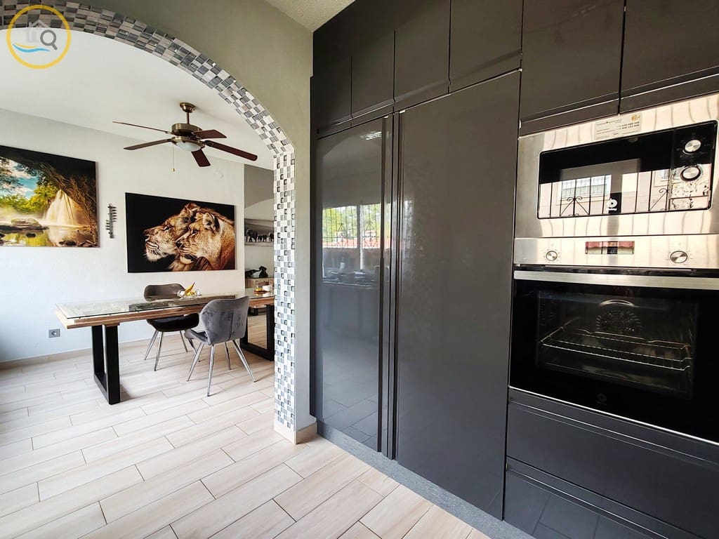 4 makuuhuone Huvila myytävänä paikassa Pinar de Campoverde mukana uima-altaan - 439 998 € (Ref: 8623037)