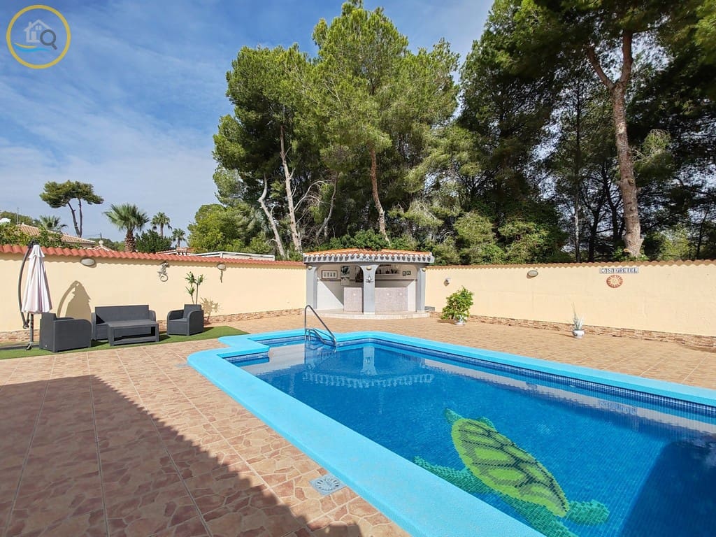 4 makuuhuone Huvila myytävänä paikassa Pinar de Campoverde mukana uima-altaan - 439 998 € (Ref: 8623037)