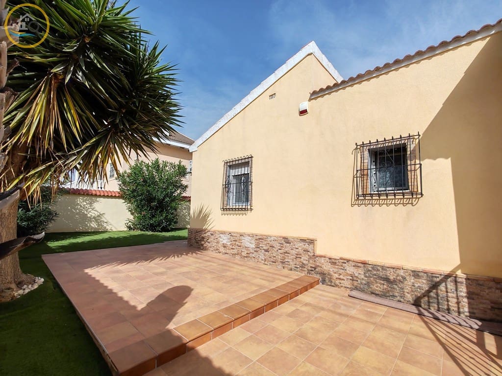 4 makuuhuone Huvila myytävänä paikassa Pinar de Campoverde mukana uima-altaan - 439 998 € (Ref: 8623037)