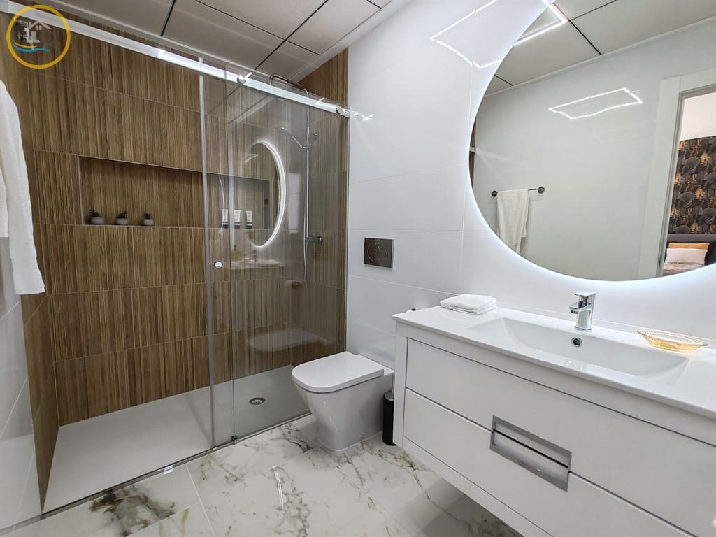 3 bedroom Villa for sale in Pilar de la Horadada with pool garage - € 389,000 (Ref: 8904060)