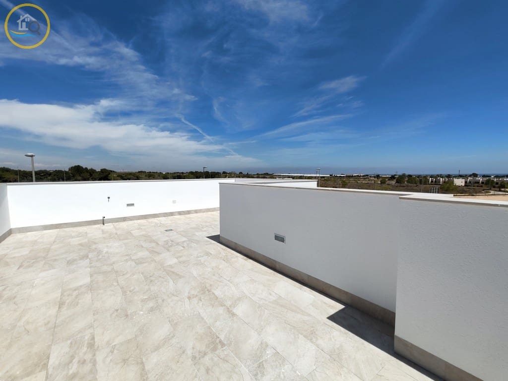 3 bedroom Villa for sale in Pilar de la Horadada with pool garage - € 389,000 (Ref: 8904060)