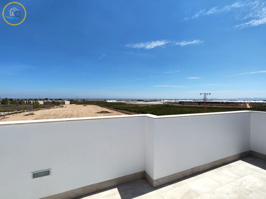 3 bedroom Villa for sale in Pilar de la Horadada with pool garage - € 389,000 (Ref: 8904060)