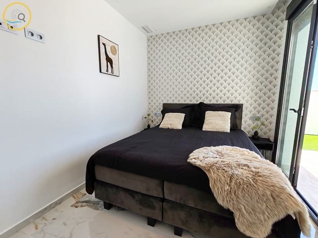 3 quarto Moradia para venda em Pilar de la Horadada ciudad, Pilar de la Horadada com piscina garagem - 389 000 € (Ref: 8904060)