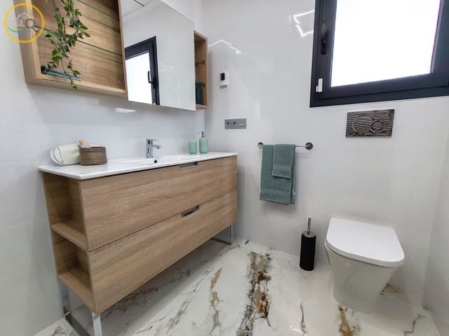 3 quarto Moradia para venda em Pilar de la Horadada ciudad, Pilar de la Horadada com piscina garagem - 389 000 € (Ref: 8904060)