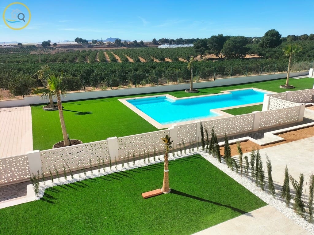 3 bedroom Villa for sale in Pilar de la Horadada with pool garage - € 389,000 (Ref: 8904060)
