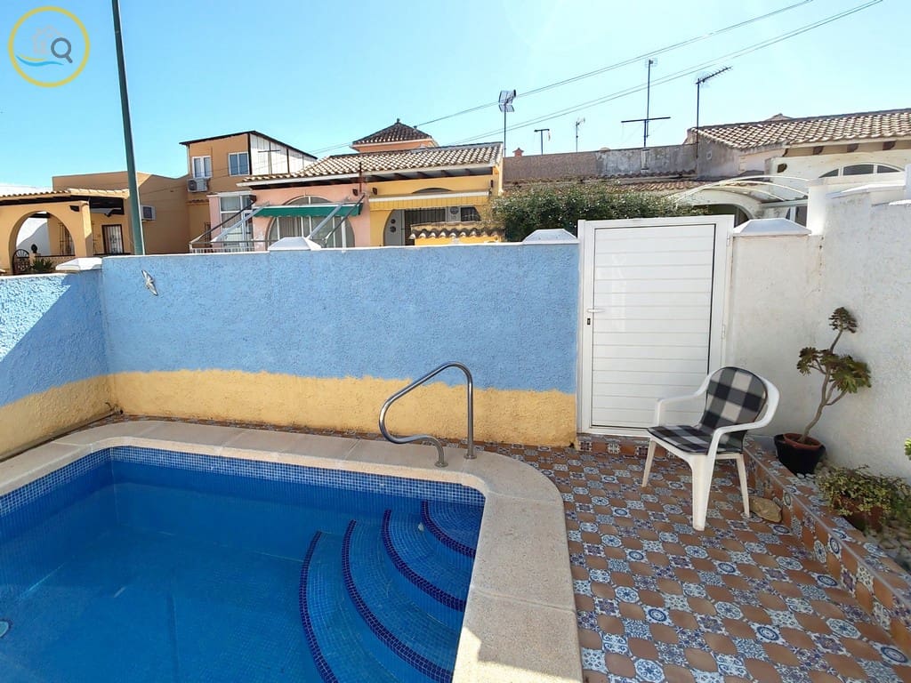 2 soveværelse Rækkehus til salg i Pinar de Campoverde med swimmingpool - € 154.000 (Ref: 8922159)